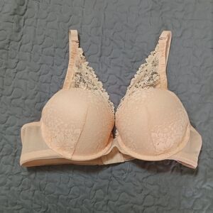 Auden 40 C lace pushup bra. Peach color.